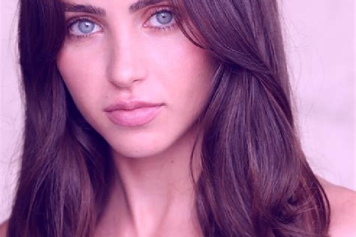 Isabella, 33, a red brown-eyed mixed companion based in Bad Koenig. Offering Striptease, Dinner Date, Girlfriend Experience, Couples. Available for incall an...