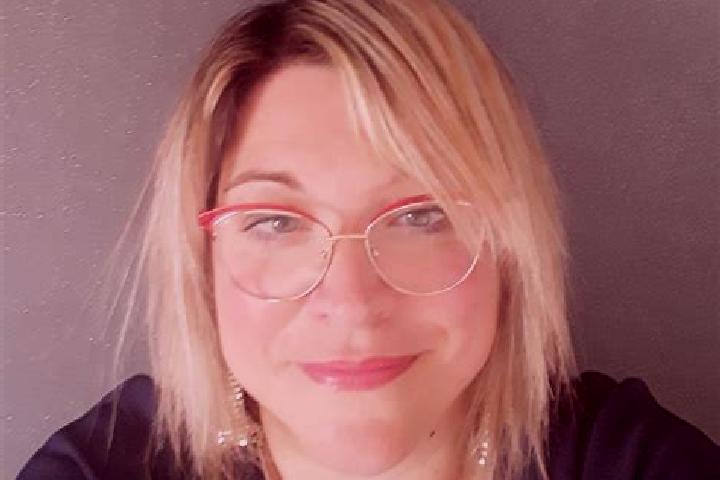 Isabella, 33 — Escort in Beaumont-les-Autels, France