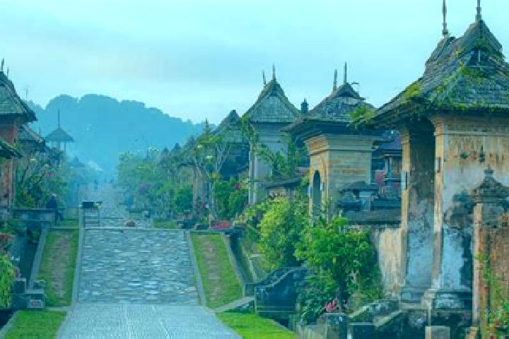 Isabella, 33 — Escort in Bualu, Indonesia