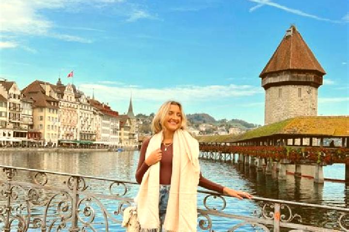 Isabella, 33 — Escort in Stabio, Switzerland