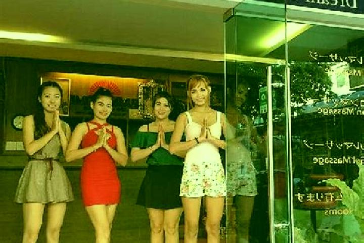 Isabella, 34, a blonde dark-eyed european companion based in Panawuan. Offering Massage, A-Level, Dinner Date. Available for incall and outcall, overnight bo...