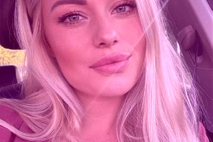 Isabella, 34, a blonde hazel-eyed european companion based in Valle Grande. Offering BDSM, A-Level. Available for incall and outcall, day and evening dates.