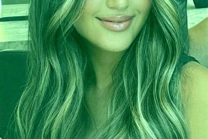 Isabella, 34, a dark blonde brown-eyed middle eastern companion based in Meslan. Offering Overnight, Roleplay, Massage, A-Level, Dinner Date. Available for i...