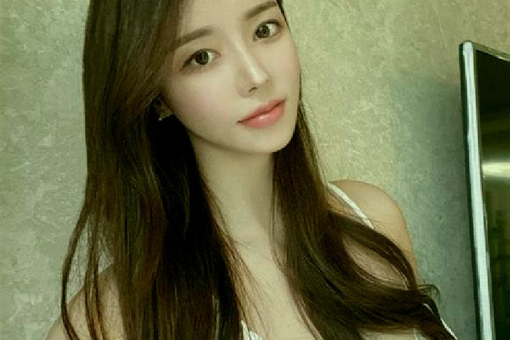 Isabella, 34 — Escort in Dajiahe, China