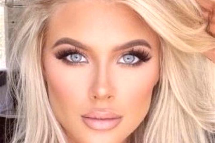Isabella, 35, a platinum blonde dark-eyed ebony companion based in Larimna. Offering Couples, Prostate Massage, Girlfriend Experience. Available for incall a...