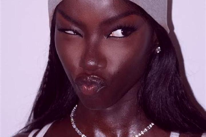 Isabella, 35 — Escort in Dambi, Angola