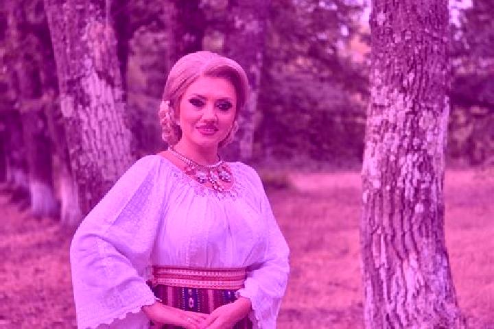 Isabella, 35 — Escort in Pacureti, Romania