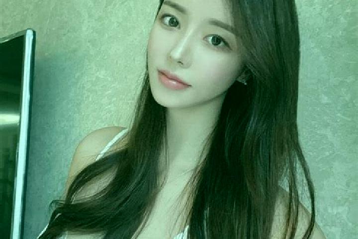 Isabella, 35 — Escort in Suyangshan, China