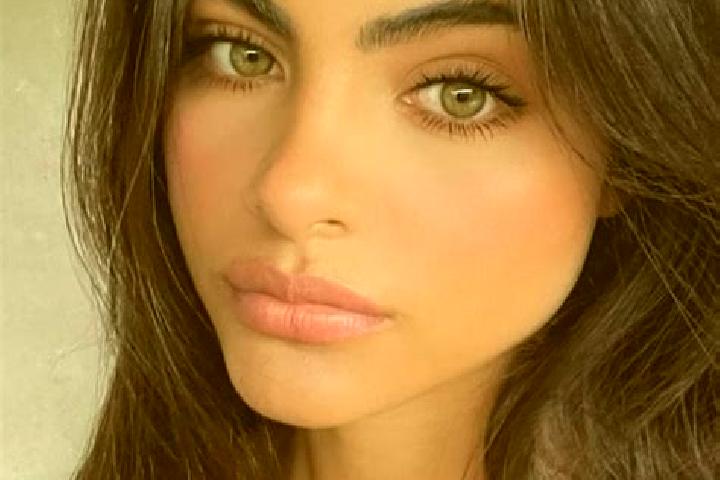 Isabella, 36, a black hazel-eyed indian companion based in Niederneukirchen. Offering Tantra, GFE, Roleplay. Available for incall and outcall, overnight book...