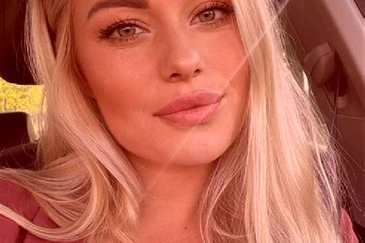 Isabella, 36, a blonde hazel-eyed caucasian companion based in Sungai Simpang. Offering Striptease, Couples, Deep French Kissing, Travel Companion. Available...
