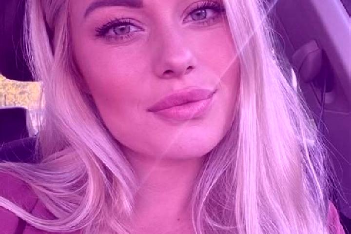 Isabella, 36, a blonde hazel-eyed mixed companion based in Bukowina Tatrzanska. Offering GFE, Travel Companion, Deep French Kissing, Girlfriend Experience, T...