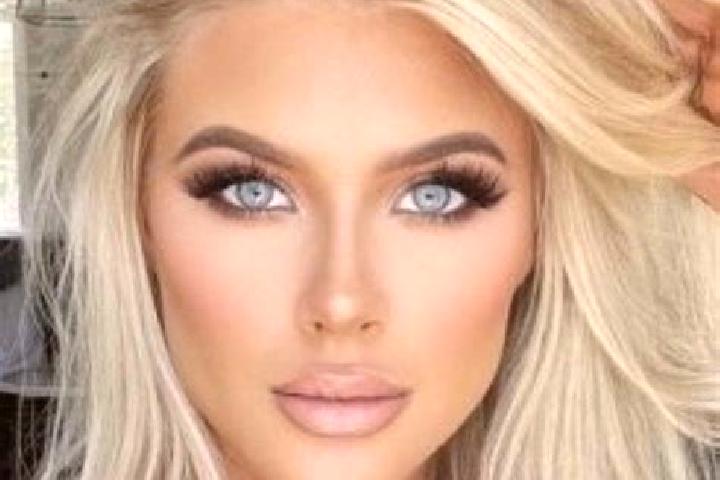 Isabella, 36, a platinum blonde hazel-eyed caucasian companion based in East Mackay. Offering 69, Deep French Kissing, Dinner Date, Fetish. Available for inc...
