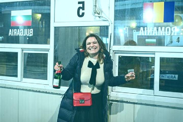 Isabella, 36 — Escort in Galdau, Romania