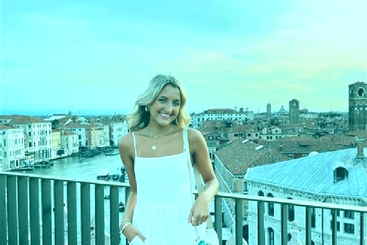Isabella, 36 — Escort in Venice, Italy