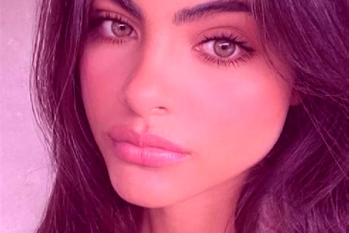 Isabella, 37, a brunette grey-eyed indian companion based in Attobro. Offering Deep French Kissing, Tantra, Party Girl, OWO. Available for incall and outcall...