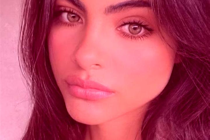 Isabella, 37, a red green-eyed indian companion based in Pojoaque. Offering Dinner Date, Overnight, 69, GFE, Roleplay. Available for incall and outcall, day ...