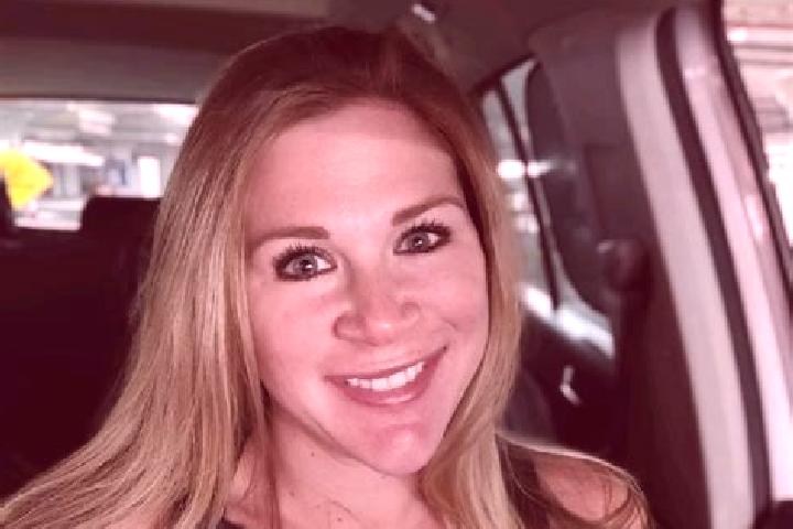 Isabella, 37 — Escort in McClure, United States