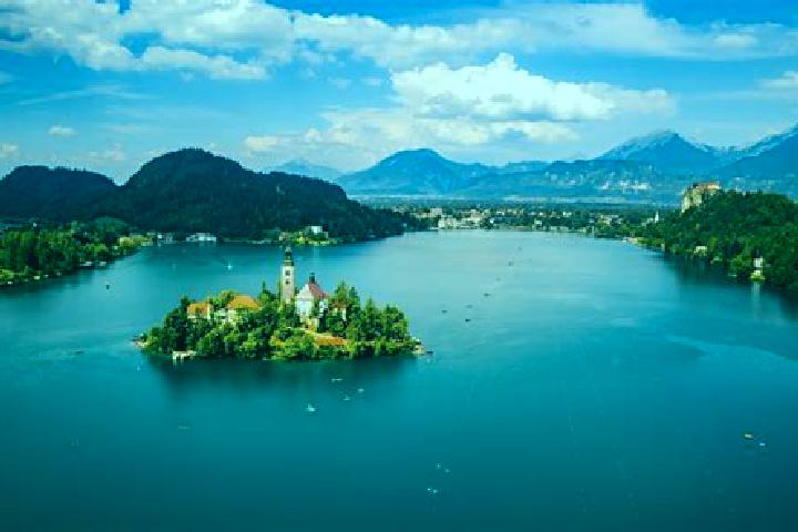 Isabella, 37 — Escort in Menges, Slovenia