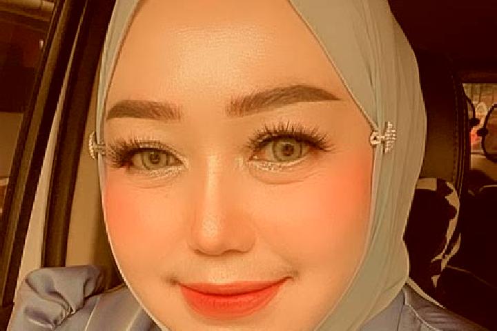 Isabella, 37 — Escort in Stabat, Indonesia
