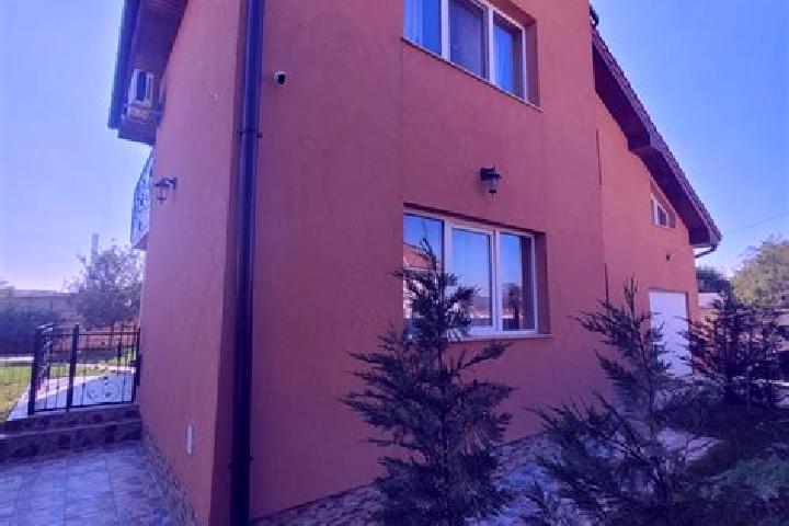 Isabella, 37 — Escort in Urvis de Beius, Romania