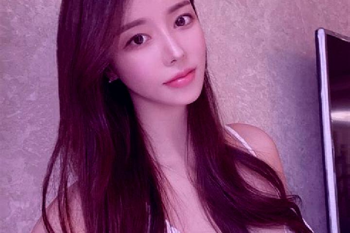 Isabella, 37 — Escort in Wangzuizi, China