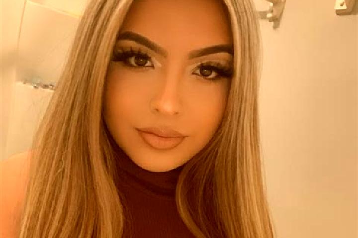 Isabella, 39, a auburn blue-eyed latina companion based in Nunsena. Offering Deep French Kissing, A-Level, Duos, OWO. Available for incall and outcall, day a...