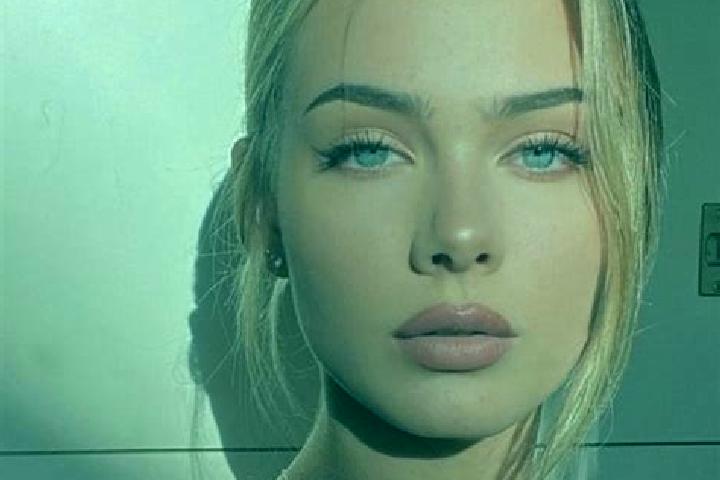 Isabella, 39, a blonde amber-eyed european companion based in Meladeia. Offering Dinner Date, Deep French Kissing, Duos. Available for incall and outcall, ov...