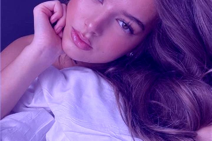 Isabella, 39, a chestnut green-eyed latina companion based in Gennes-sur-Glaize. Offering BDSM, A-Level, OWO. Available for incall and outcall, day and eveni...