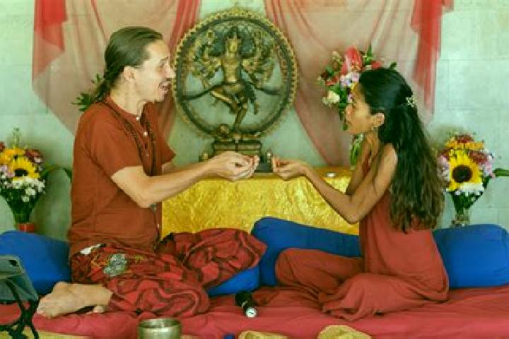 Isabella, 39, a red amber-eyed indian companion based in Farka e Madhe. Offering OWO, BDSM, A-Level, Tantra. Available for incall and outcall, day and evenin...