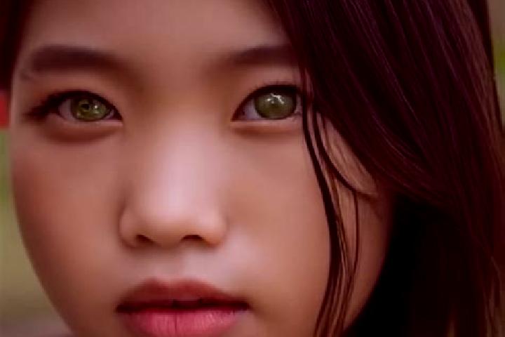 Isabella, 39, a red green-eyed asian companion based in Poix-de-Picardie. Offering Domination, Roleplay, Party Girl, Couples. Available for incall and outcal...