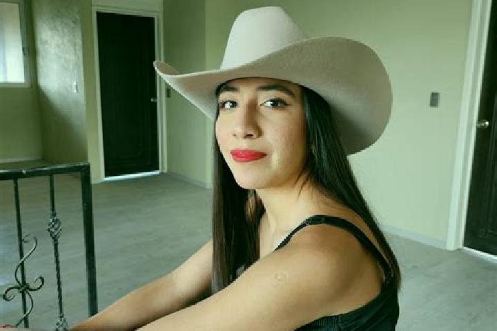 Isabella, 39 — Escort in Santiago Tlapacoya, Mexico