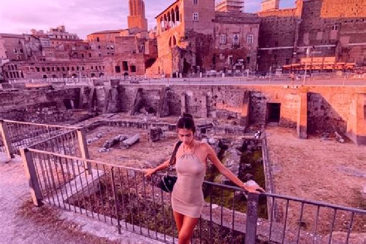 Isabella, 39 — Escort in Sesso, Italy