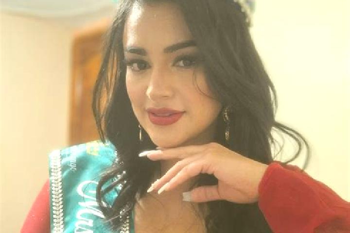 Isabella, 39 — Escort in Sibilia, Guatemala