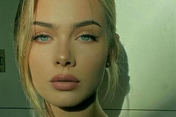 Ivy, 20, a black blue-eyed european companion based in Wipperdorf. Offering GFE, Erotic Massage. Available for incall and outcall, day and evening dates.