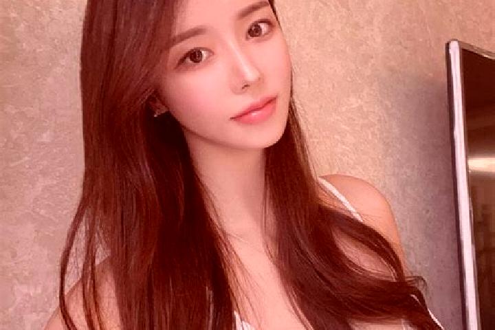Ivy, 20 — Escort in Agax Obo, China