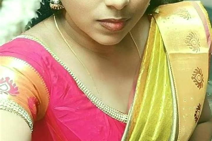Ivy, 20 — Escort in Kheralu, India