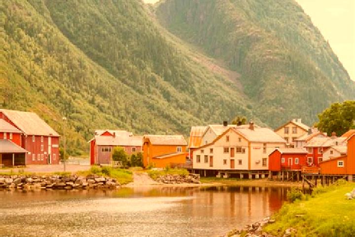 Ivy, 20 — Escort in Mosjoen, Norway