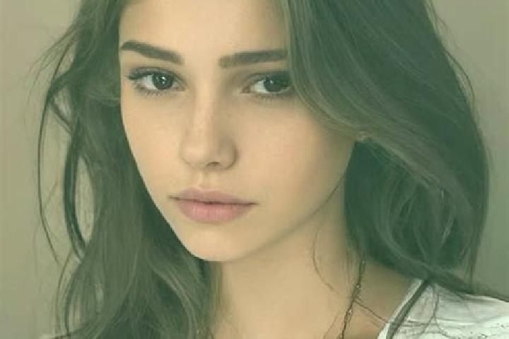 Ivy, 21, a black grey-eyed slavic companion based in Pauca. Offering CIM, Massage, Striptease, Girlfriend Experience, Couples. Available for incall and outca...