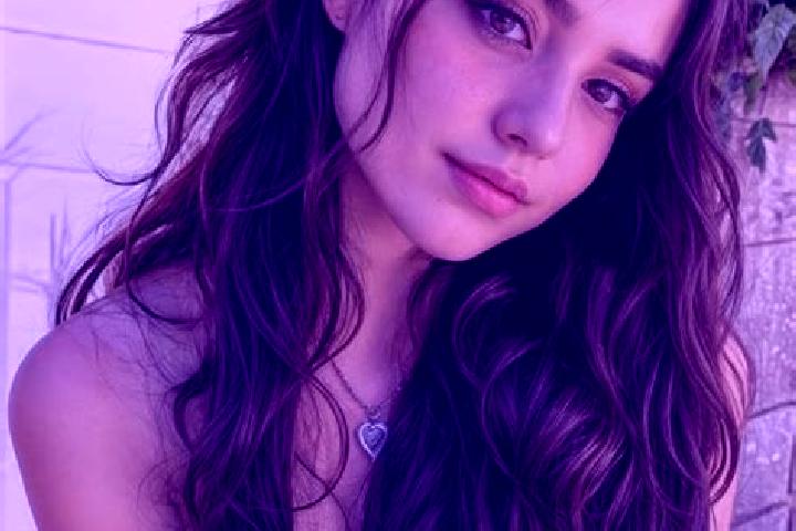 Ivy, 21, a brunette hazel-eyed middle eastern companion based in Sao Bento do Tocantins. Offering Travel Companion, Erotic Massage, CIM. Available for incall...