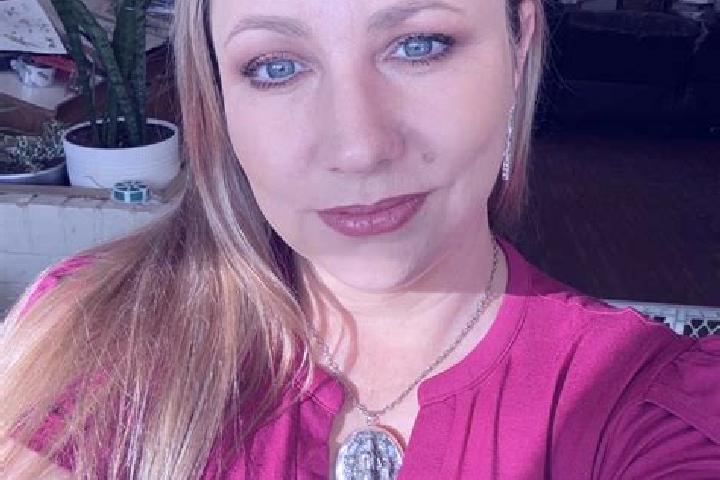 Ivy, 21 — Escort in Sterling City, United States