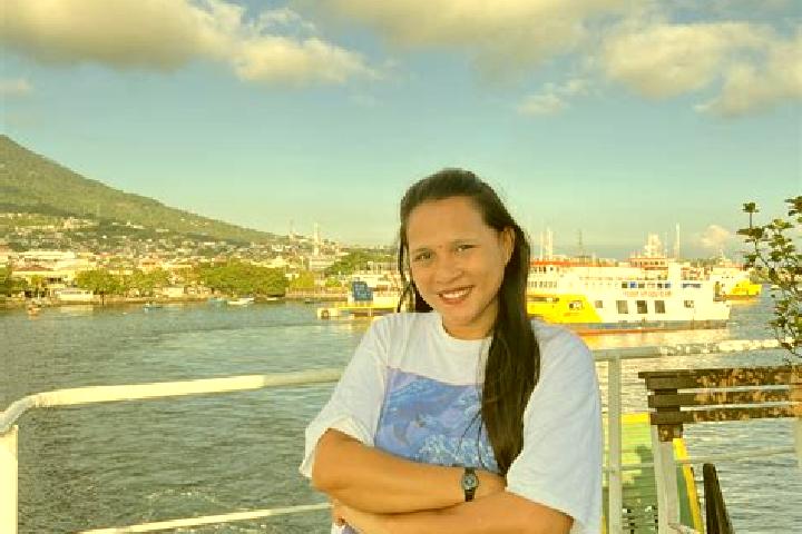 Ivy, 22 — Escort in Maba, Indonesia