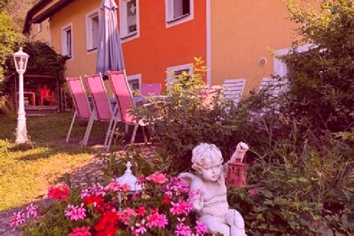 Ivy, 22 — Escort in Maria Taferl, Austria