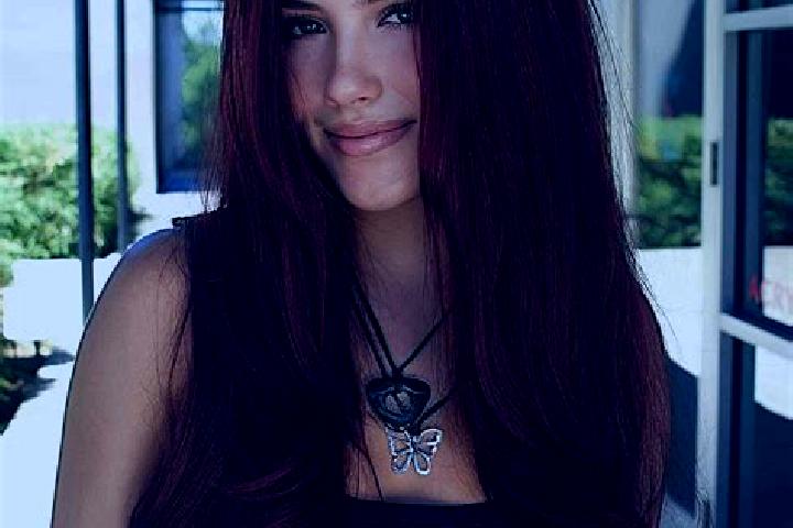 Ivy, 23, a auburn dark-eyed mixed companion based in Fubei. Offering Massage, BDSM, Dinner Date, Girlfriend Experience. Available for incall and outcall, ove...