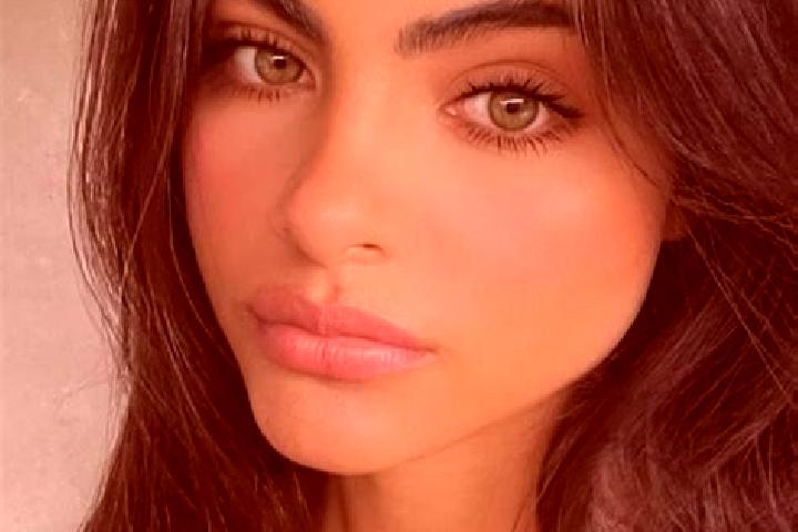 Ivy, 23, a brunette amber-eyed middle eastern companion based in Piano Pantaleo. Offering Party Girl, Domination, Fetish, Massage. Available for incall and o...