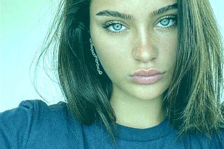 Ivy, 23, a brunette dark-eyed indian companion based in Angel Fire. Offering OWO, Tantra, A-Level. Available for incall and outcall, day and evening dates.