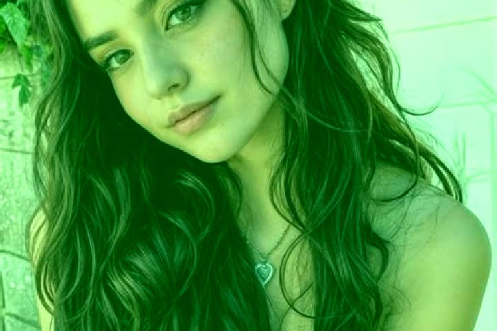Ivy, 23, a brunette hazel-eyed latina companion based in Mezapa la Fabrica. Offering Girlfriend Experience, Roleplay, Domination. Available for incall and ou...