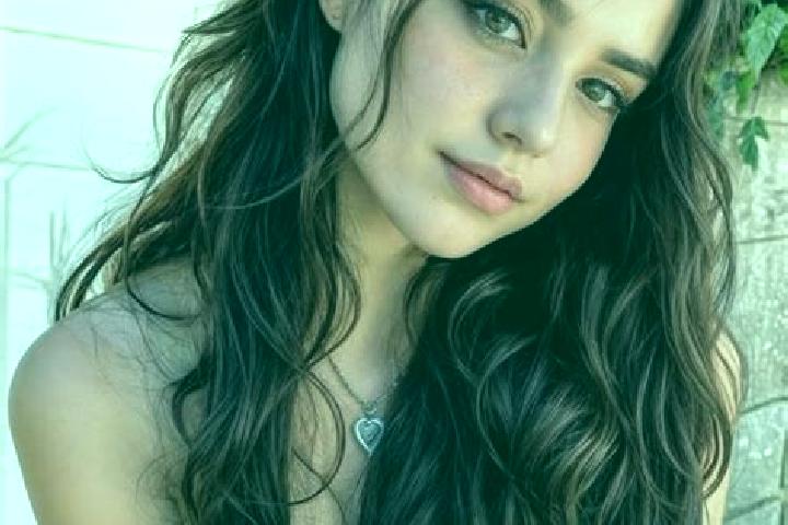 Ivy, 23, a brunette hazel-eyed mixed companion based in Farnborough. Offering Fetish, Overnight, Deep French Kissing, Couples. Available for incall and outca...