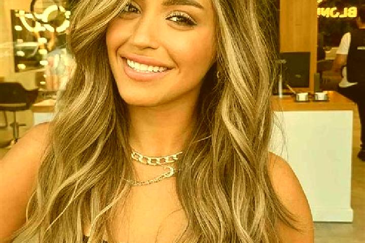 Ivy, 23, a dark blonde dark-eyed latina companion based in Coop. Cento. Offering Erotic Massage, Tantra, Prostate Massage, Dinner Date. Available for incall ...
