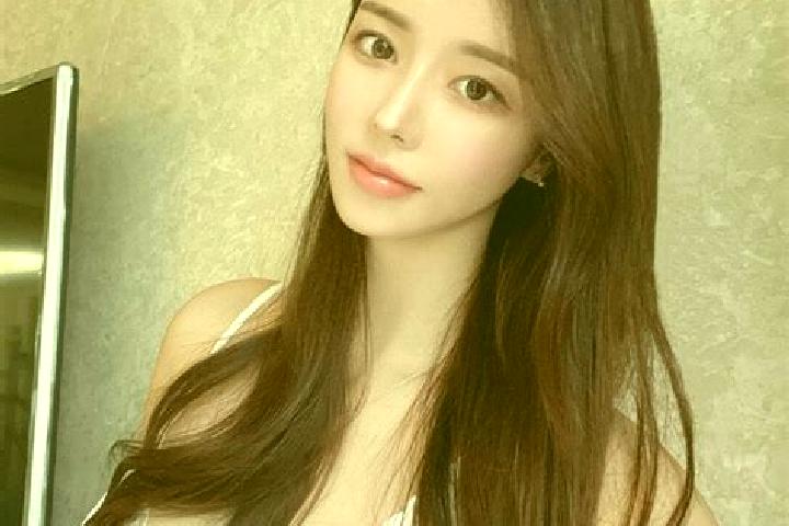 Ivy, 23 — Escort in Xiantang, China