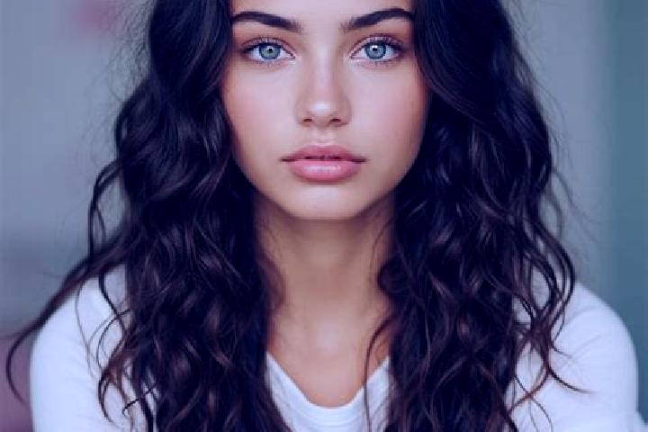 Ivy, 24, a auburn amber-eyed mediterranean companion based in Buluh Kasap. Offering GFE, Domination. Available for incall and outcall, day and evening dates.